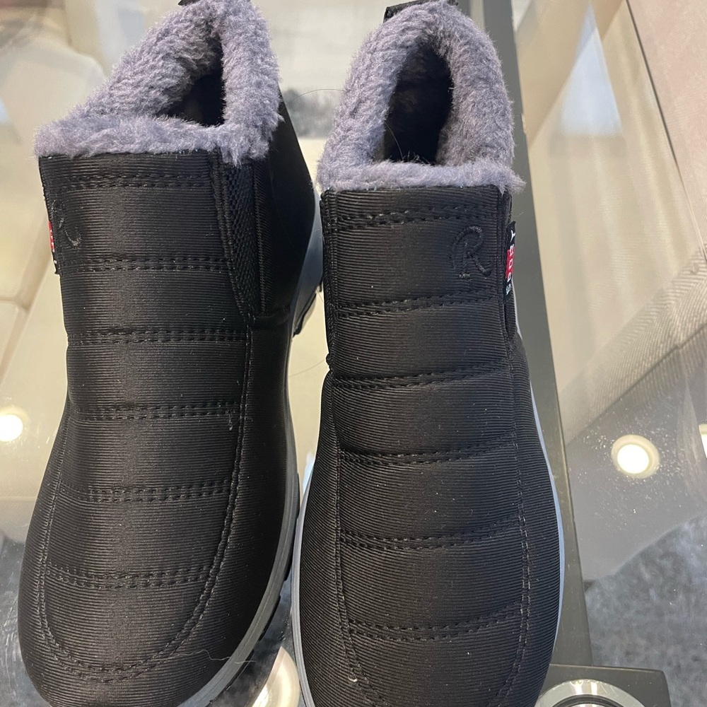 Women's Black Winter Boots